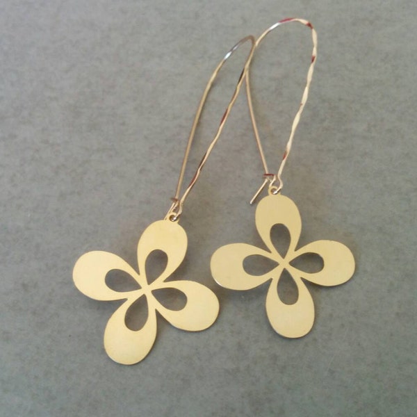 Boucles d'oreilles fleur en or - Boucles d'oreilles pendantes en gold filled - Boucle d'oreille en fil métallique