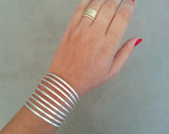 Bracciale rigido in argento, bracciale rigido in argento, bracciale rigido largo, bracciale rigido a filo, gioielli da sposa, gioielli da sposa, bracciale rigido in argento, bracciale rigido