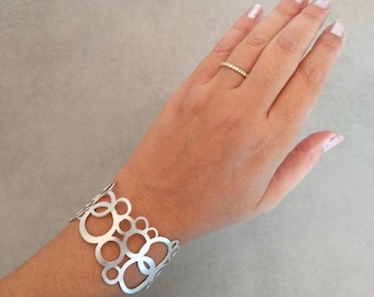 Bracciale in argento, bracciale in argento sterling, bracciale circolare, polsino in argento, gioielli da sposa, gioielli da sposa, bracciale infinito, bracciale rigido in argento