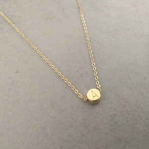 Collar de mamá, collar con inicial para niños, collar de abuela, collar con nombre para niños, collar de oro, regalo para mamá, collar con inicial, collar con nombre