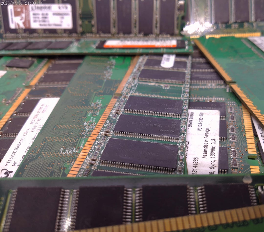 Double-sided Gold PC RAM Sticks – Scrap, Craft, Parts or Gold Recovery ...