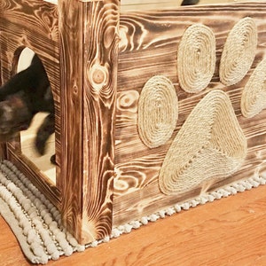 Cat Privacy Compartment w/ Paw Scratcher image 2