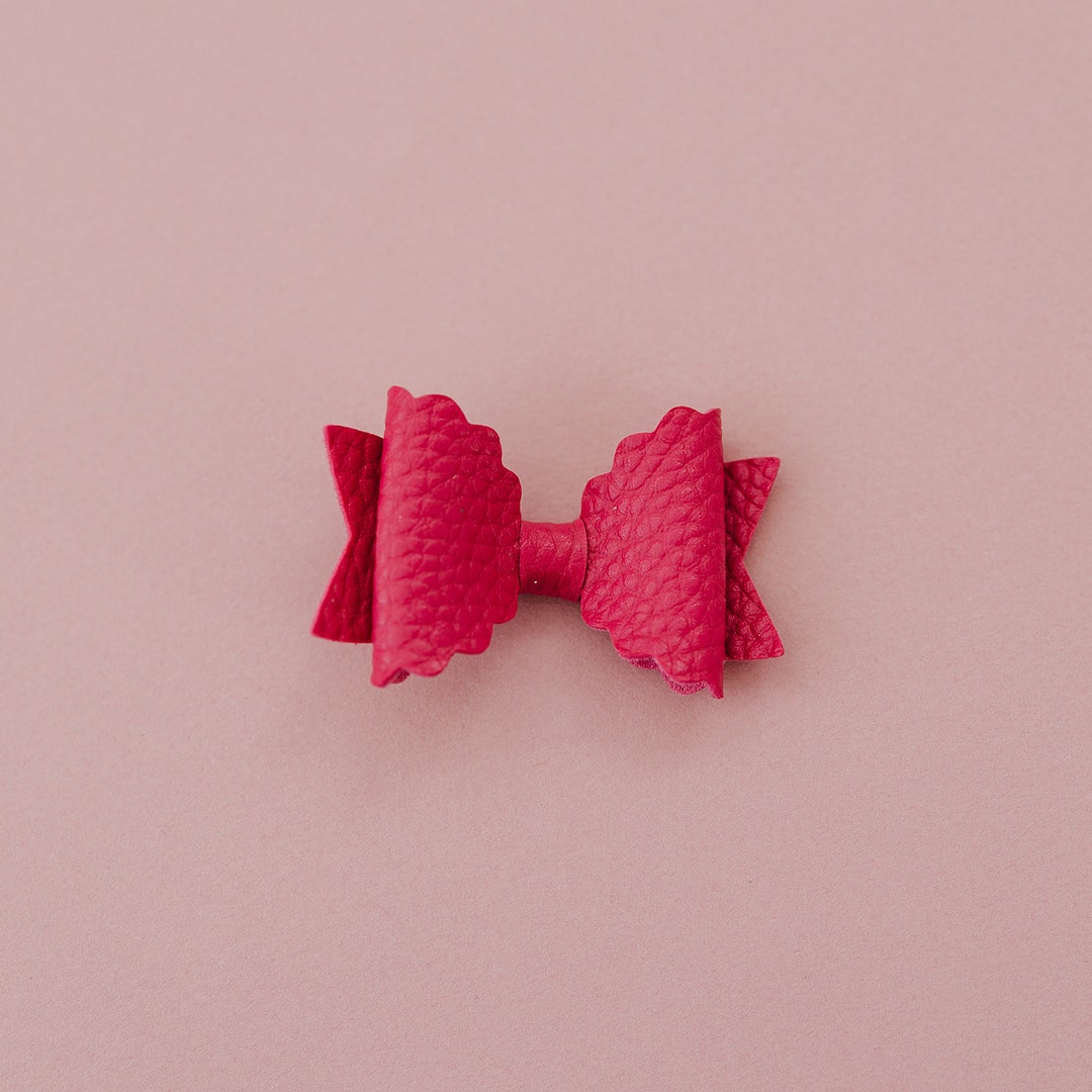 2-5-petite-scalloped-faux-leather-hair-bows-colorful-hair-clips-hair