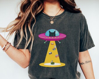 Cat alien shirt, black cat shirt, ufo shirt, funny cat shirt, alien shirt, alien cat shirt