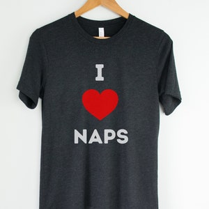Ich liebe Nickerchen Shirt, Nickerchen Shirt, lustiges Nickerchen Shirt, Geschenk für Freund, schläfrig Shirt, Gute Nacht Shirt,