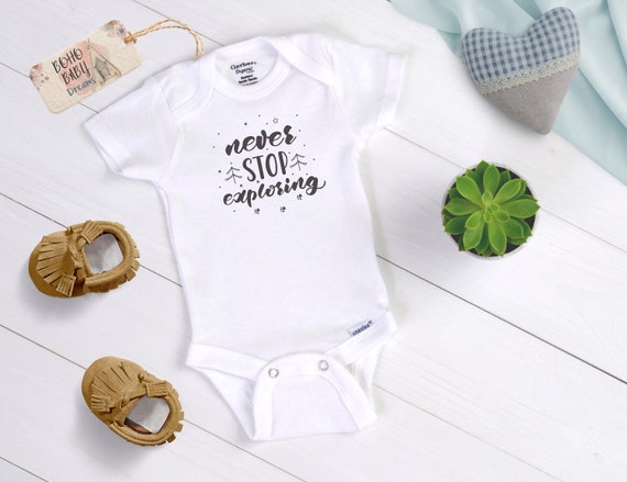 Never Stop Exploring Baby Onesie®, Boho Baby Bodysuit, Unisex Baby Clothes, Adventure Baby Onesie, Baby Shower Gift, Camp Life baby Outfit Il_570xn