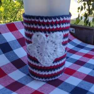 USA Cup Cozy, Crochet Cup Sleeve, Reusable Cup Cover, Coffee Cozy, Cold Cup Cozy, Hot Cup Cozy, Gift for Her, Eco Friendly, Handmade Crochet