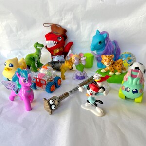 Assorted Vintage Toys, Cute Characters