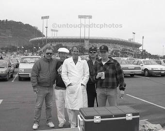 Candlestick Park avec des copains lors d'une fête de hayon Photographie/Photo à San Francisco en train de regarder le baseball des Giants de SF ou le football des 49ers