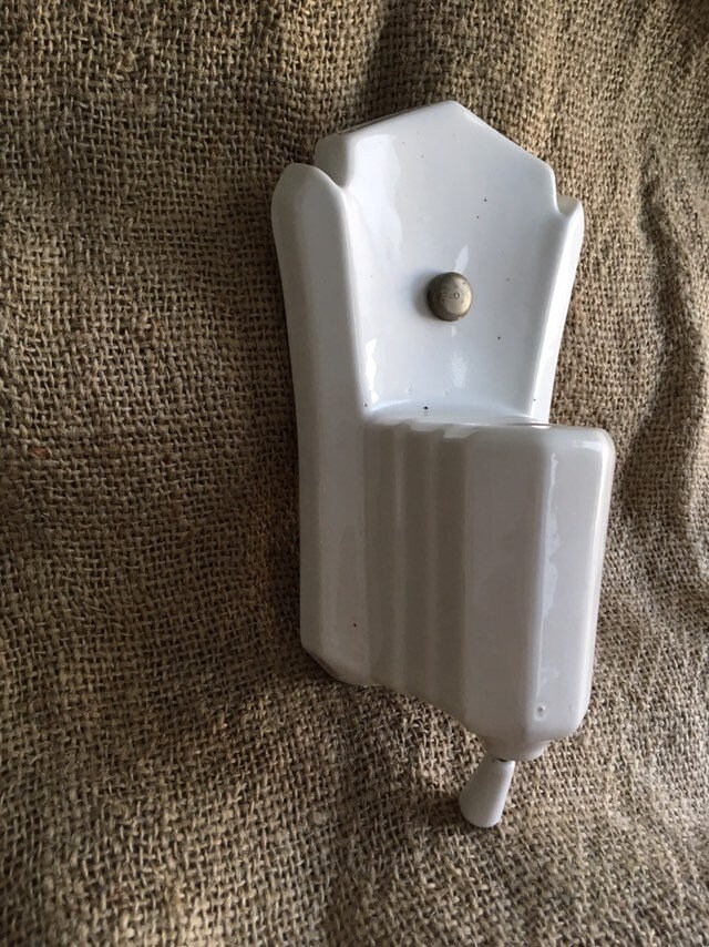 1920's Art Deco Wall Sconce with On/Off Pull Switch and Plugin, White