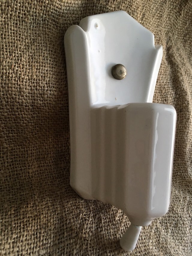1920's Art Deco Wall Sconce with On/Off Pull Switch and Plugin, White