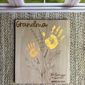 Handprint Sign for Mothers Day, Handprint Wood Sign for Mothers Day, Mother&#39;s Day Gif from kids, Floral handprint Sign, DIY Handprint