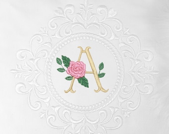 Elegante fuente de alfabeto de rosas Diseños de bordado de máquinas / Archivos de bordado