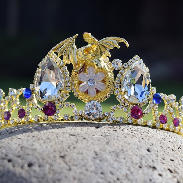 Mal Dragon Tiara, Gold Dragon Crown, Mal Engagement Costume, Dragon Descendants Fan Gift, Gift for Dragon or Disney Fan, Queen of Dragons