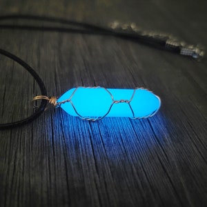 Wire Wrapped Glow Crystal, Mens Womens Kids Black Faux Leather Glowing Blue Stone Necklace, Gift 2 Zombies Fan Wynter Werewolf, Kida Cosplay