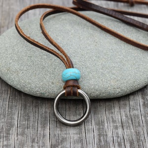 Lederkette Kreis mit Howlith Perle, Howlith Bead, verstellbare Lederkette, Gunmetal O Anhänger