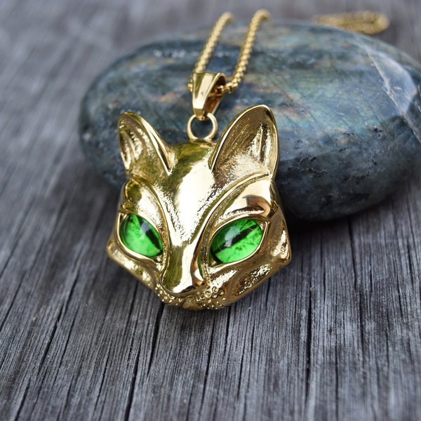 Collar de ojos verdes con cabeza de gato dorado, regalo para fanáticos de los gatos, cara de gato con ojos realistas, collar de sala de disfraces de gato aterrador, amuleto de bruja Willa