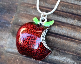 OUAT Apple Bite Necklace, Snow White Apple Necklace, Descendants Apple, Fairy Tale Necklace, Teacher Gift Present, Red Apple, Back to School