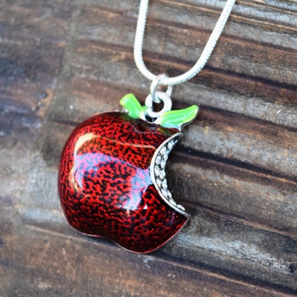 OUAT Apple Bite Necklace, Snow White Apple Necklace, Descendants Apple, Fairy Tale Necklace, Teacher Gift Present, Red Apple, Back to School