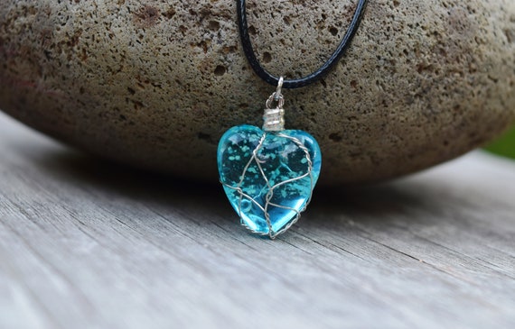 Collier Glowing Werewolf Heart 