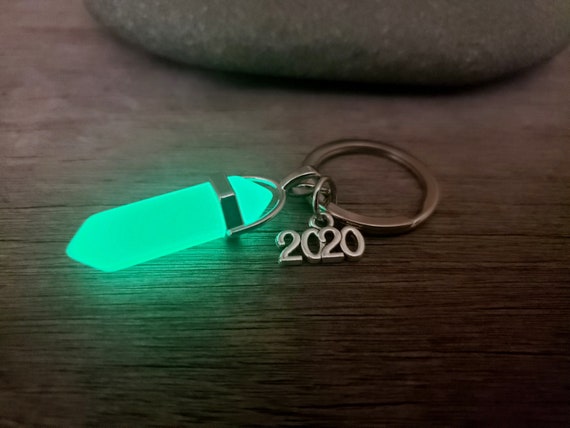 2025 Glowing Grad Year Crystal Keychain, Graduation Senior Year Glow in the Dark Key Chain, New Years Party Favor, Class of 2026 Senior Gift