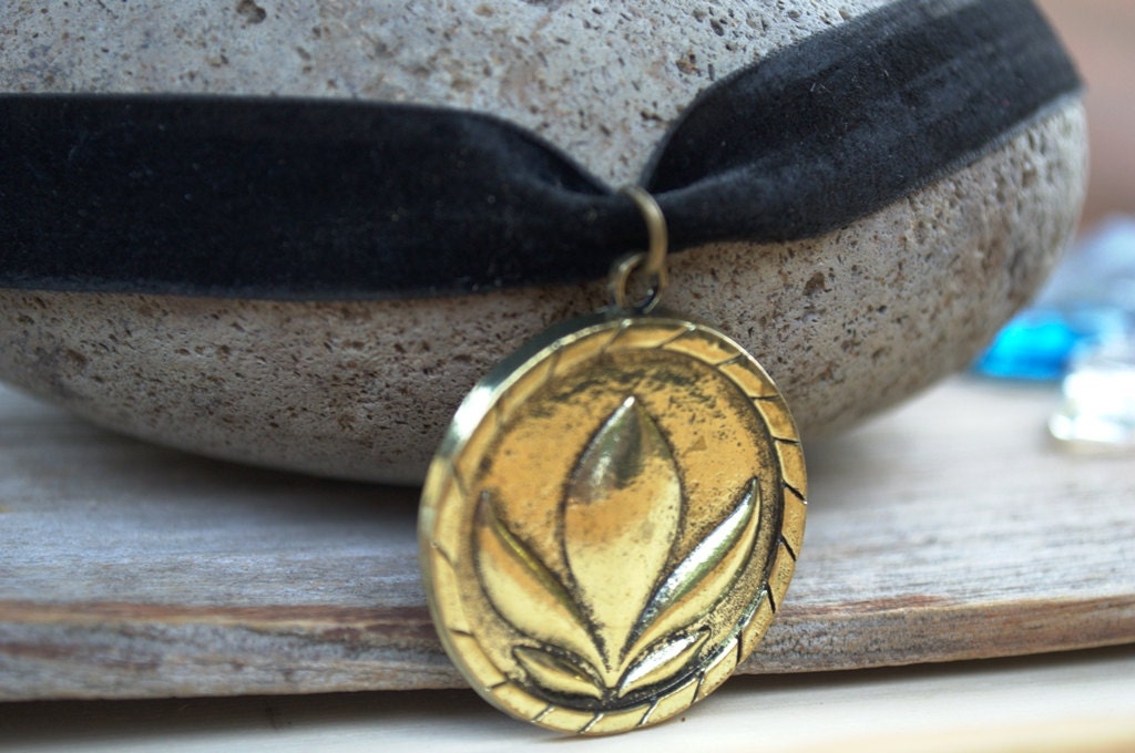 Anna coronation hotsell necklace