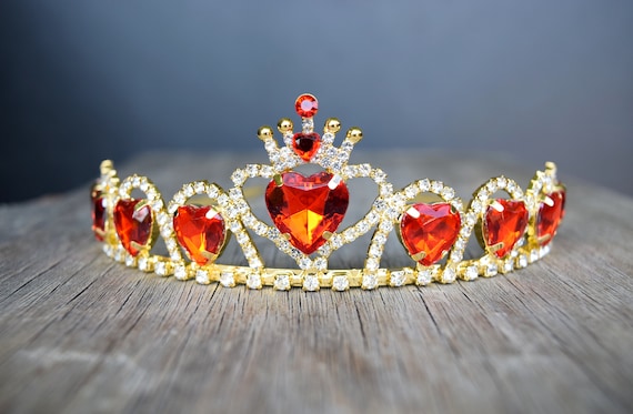 Red Hearts Evie Tiara, Queen of Hearts Crown, Descendants  display picture 3