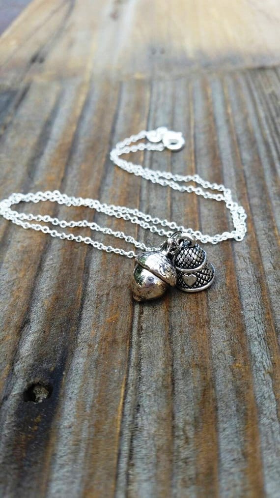 Peter Pan Wendy Kiss Necklace Peter 