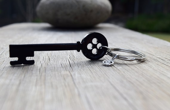 FishesGiveKisses Coraline Key Necklace or Choker, Metal Black Button Skeleton Key Chain, Key Ring, Keychain, Other Mother Cosplay Costume Prop Passkey