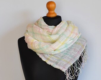 Lovely white plaid linen scarf / Pure linen / Hand-twisted fringe / Summer accessory / Linen shawl / Beach wrap