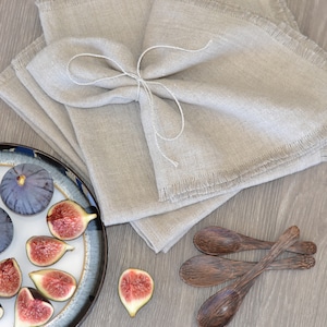 Washed Linen Napkins / Set of 2, 4, 6, 8 / Dinner napkins / Stonewashed linen napkin / Holiday napkins / Light grey /