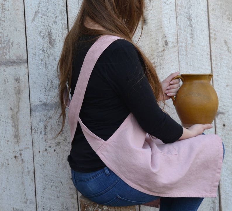 Stonewashed pink pinafore linen apron / Japanese apron / Cross back apron / Pastel linen / Kitchen apron / Natural gift / Pinafore dress image 5