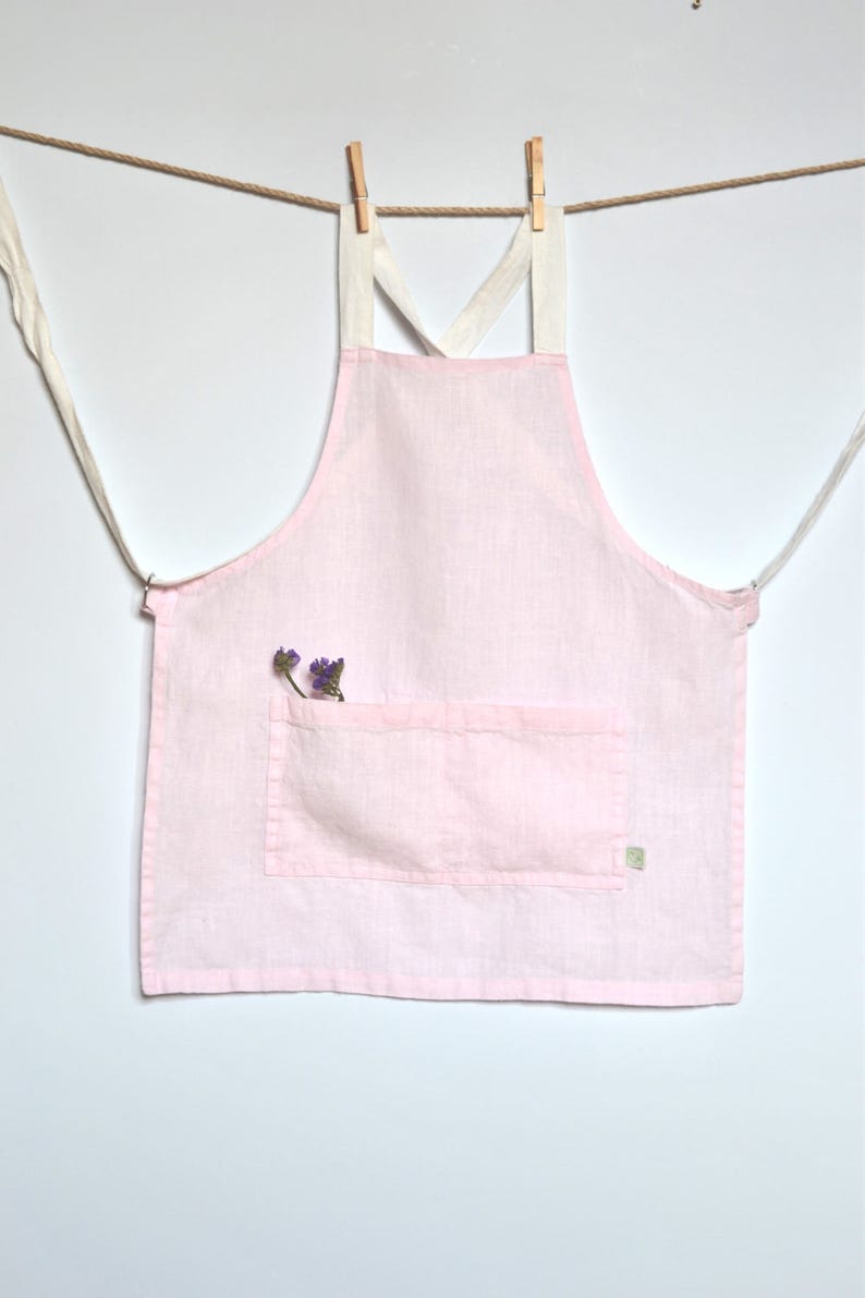 Linen apron for girls / Girl apron / Pink apron / Sustainable wear / Kids wear / Arts and crafts apron image 1