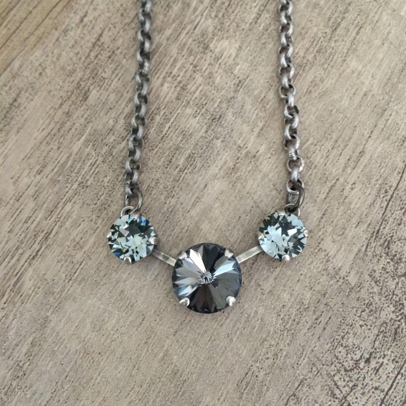 Swarovski three stone necklace Clearance