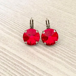 Christmas Red Earrings // 12mm Rivoli // Red Earrings // Light Siam // Christmas Earrings