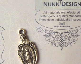 Nunn Design Antique Gold 27 x 13mm Medallion Herald Pendant x1