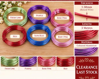 Puede incluir: Alambre de aluminio de colores para manualidades con un grosor redondo de 1,50 mm y 3 metros de longitud. Las bobinas están disponibles en verde lima, morado, rosa, rojo, azul y rosa claro para joyería, alambrismo y abalorios.