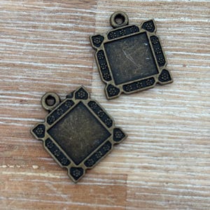 Antique Bronze 23 x 18mm Fancy Square Bezel Pendant x2