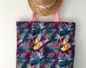 Sac de Plage, tissu feuillage Jungle Tropical violet, rose et jaune, porté épaule