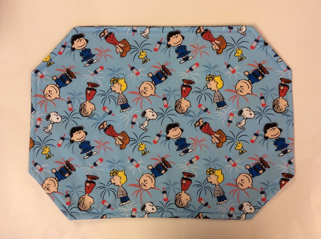 Peanuts Gang/snoopy/4th of July/patriotic/placemats/fireworks and