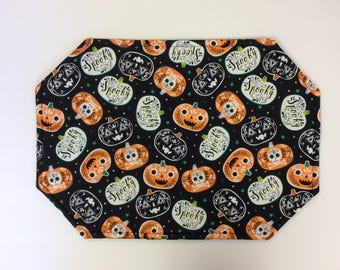 Halloween Folklore/Spooky Pumpkins/Reversible Placemats/Set of 2