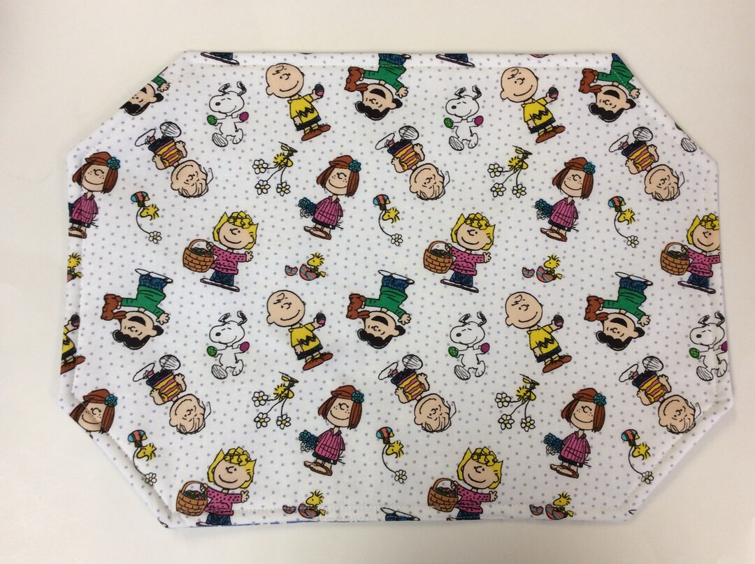 Easter/peanuts/snoopy/placemats/set of 4 or 6/reversible/blue Mini