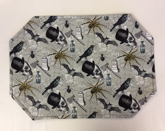 Halloween Reversible Placemats/Spiders, Skulls & Ravens - Set of 4 or 6