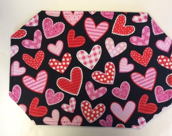 Valentine/Reversible Placemats/Set Of 4 Or 6/Patterned Hearts