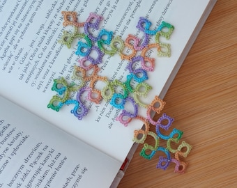 Tatted bookmark - pastel cross, Religious Bookmark, Bible bookmark