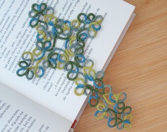 Tatted bookmark - green, blue cross, Religious Bookmark, Bible bookmark