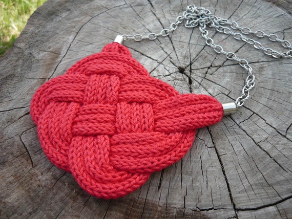 Crochet Red Tricotin Necklace, Tricotin Jewelry, Crochet Jewelry, Knitted  Jewelry 