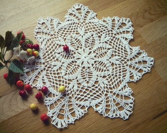 White crochet doily, Handmade table decoration, home decor, Centerpiece, Gift Idea