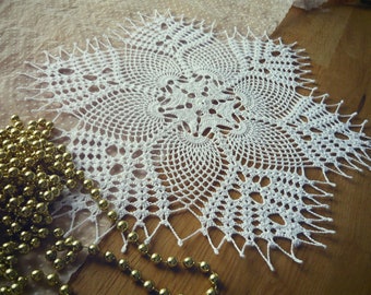 White crochet doily, Handmade table decoration, home decor, Centerpiece, Gift Idea