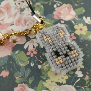 Cross stitch phone charm - kawaii bunny, gift for teens, cute keychain, kawaii charm, cute phone dangle, Dust Plug, Earphone Plug
